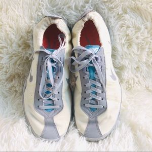 Nike training running sneakers shoes US 7.5